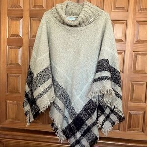 Calvin Klein Poncho